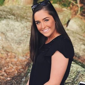 Meet your Posher, Katelyn